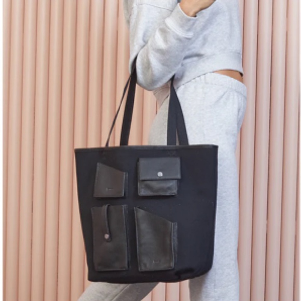 *NEW PICS ADDED* Hammett Joe Tote Black